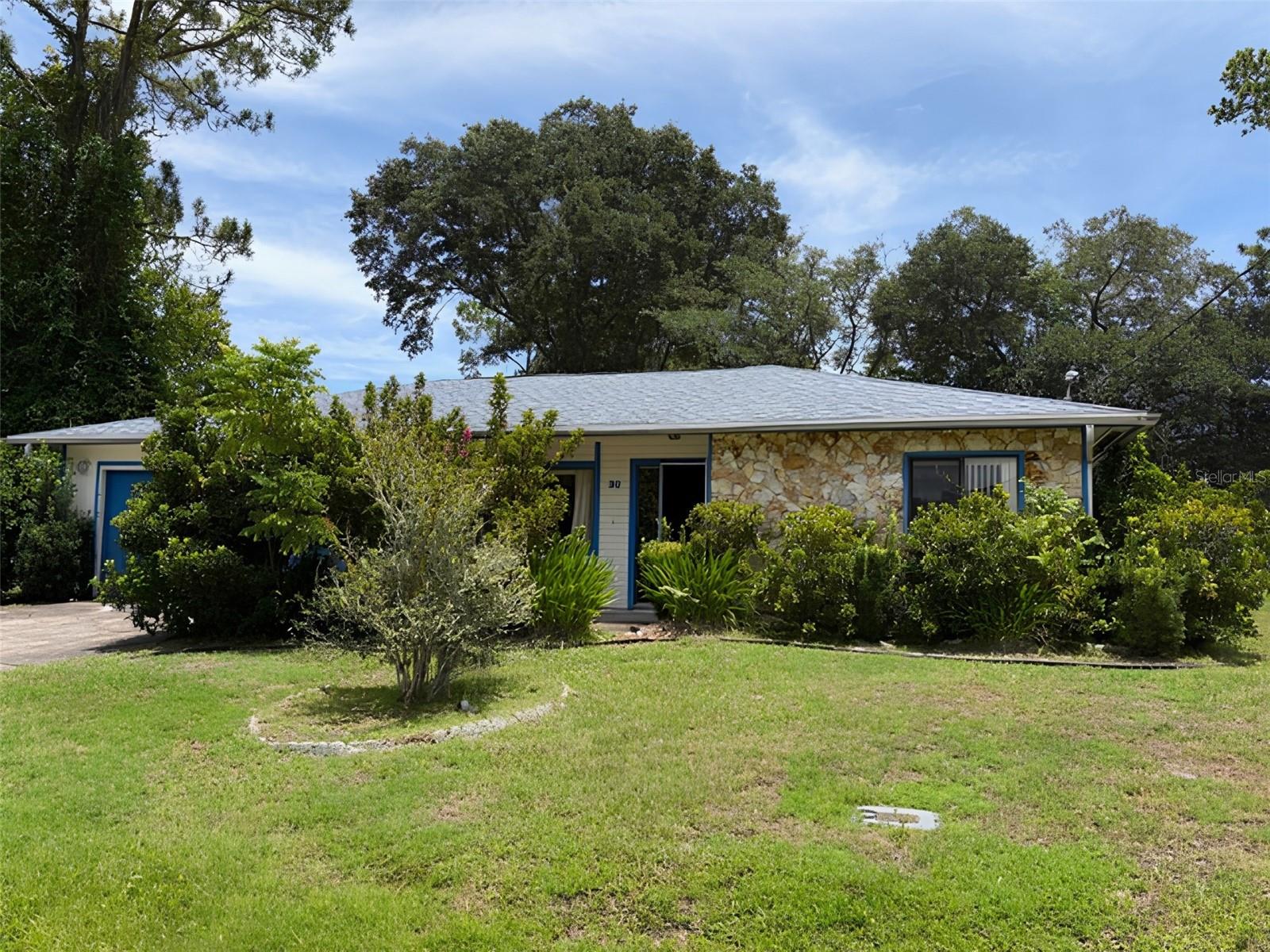 20 Woodbury Drive — photo