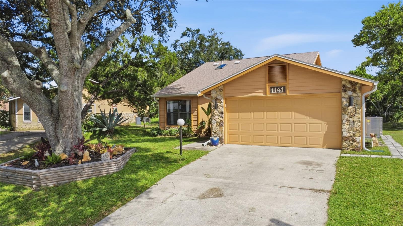 1141 Southampton Drive — photo