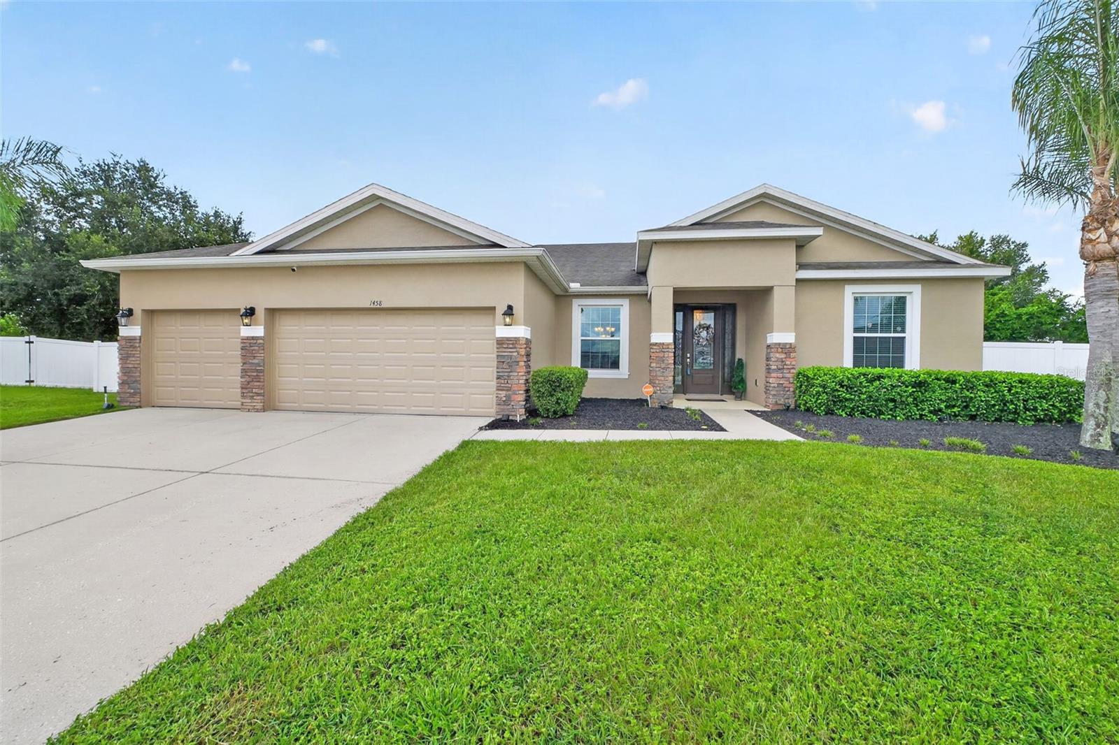 1458 Daystar Lane — photo