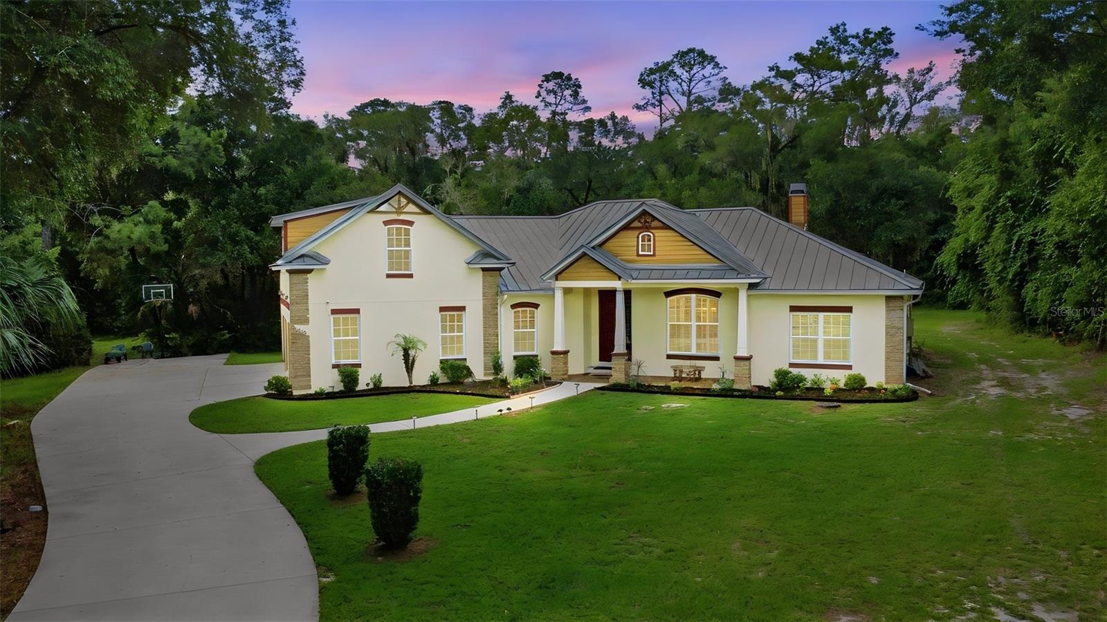1806 Glenwood Oaks Lane — photo