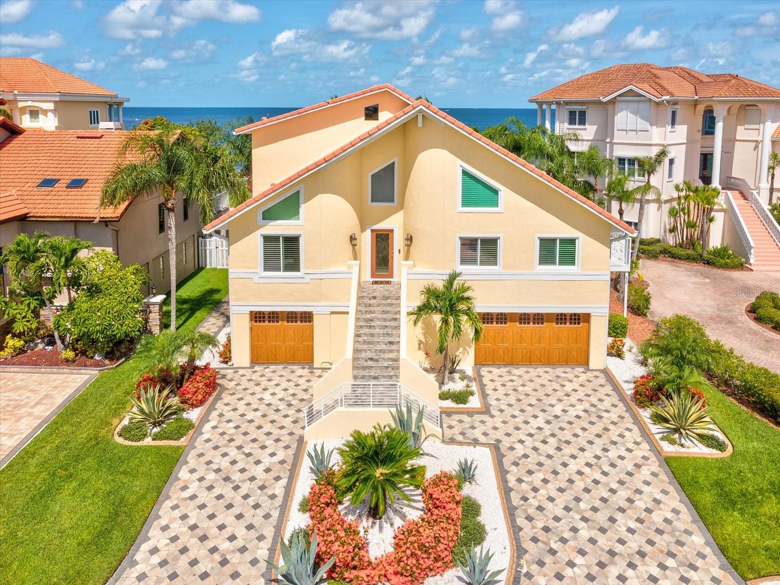 5101 Westshore Drive — photo