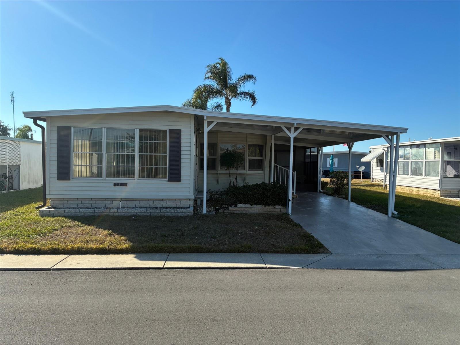 3211 Lanark Drive — photo