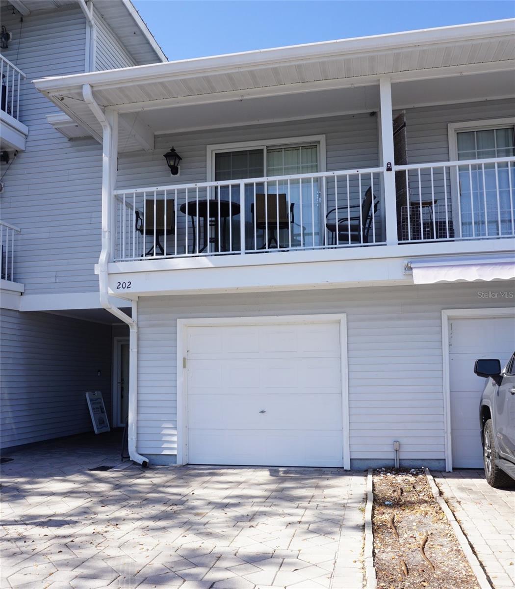 2051 Vista Del Sol Circle 202 — photo