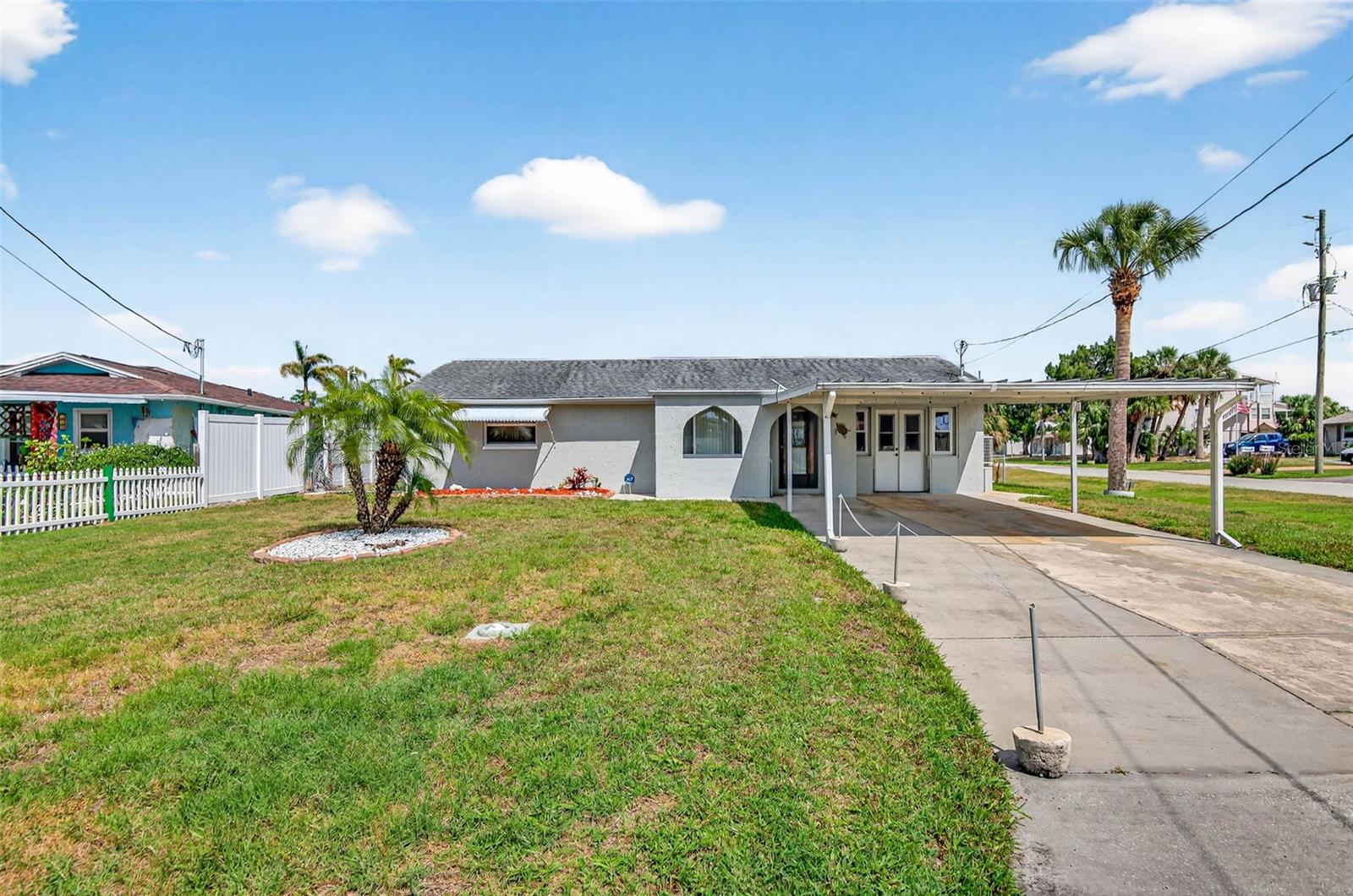 6645 Harbor Drive — photo
