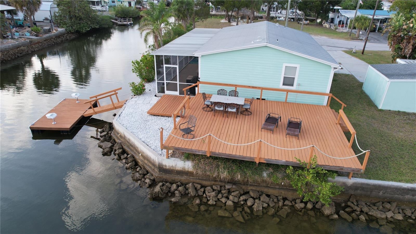 6724 Gull Lane — photo