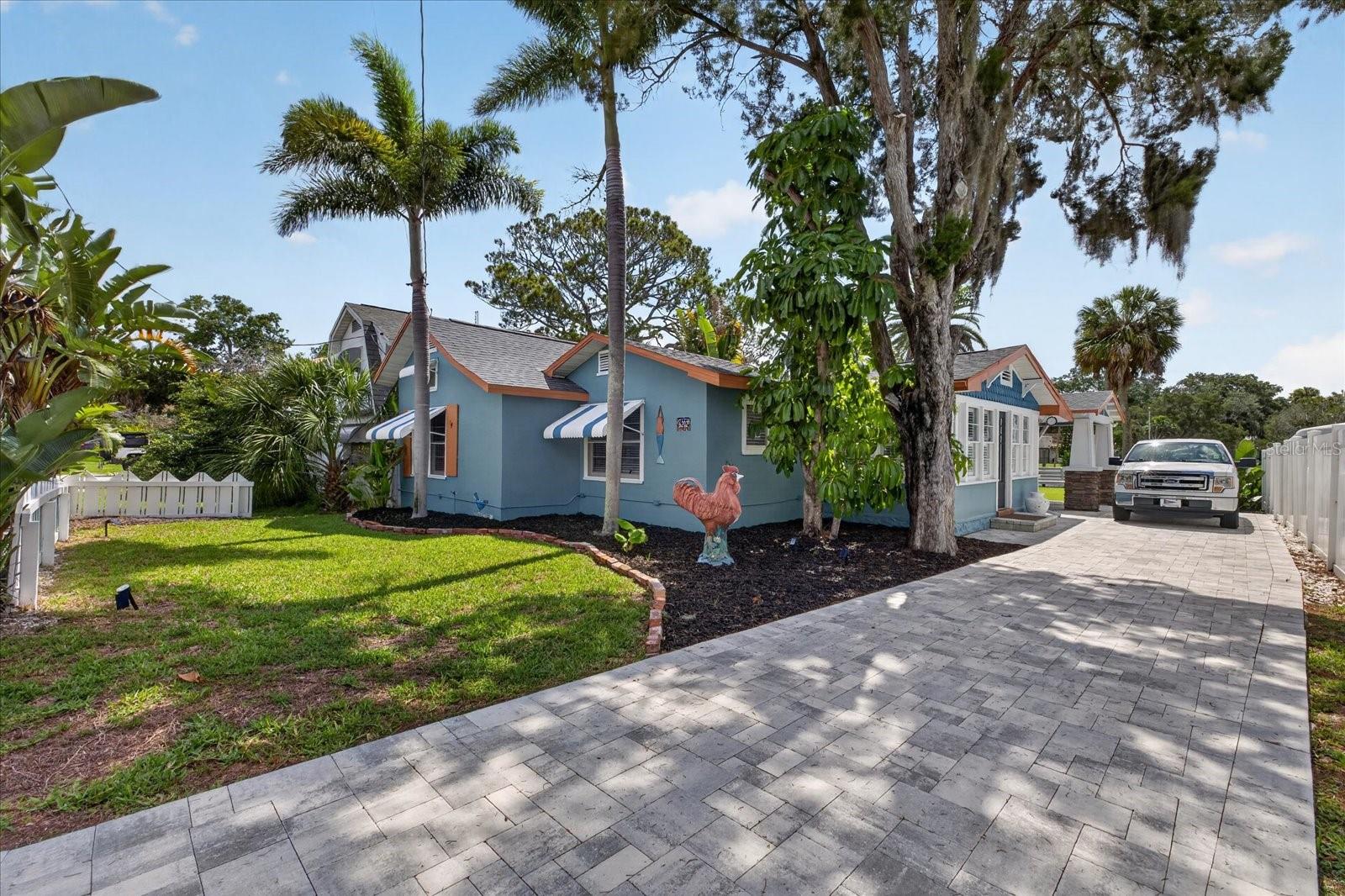 6202 River Road — photo