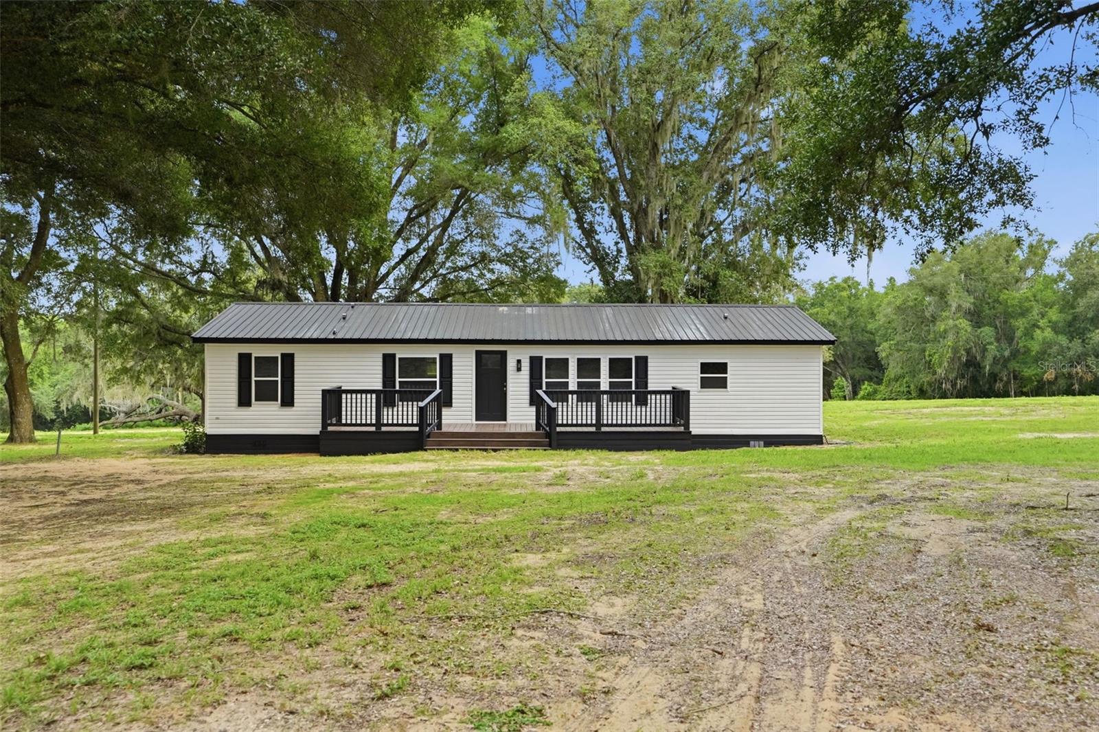 28470 Soaring Hawk Lane — photo