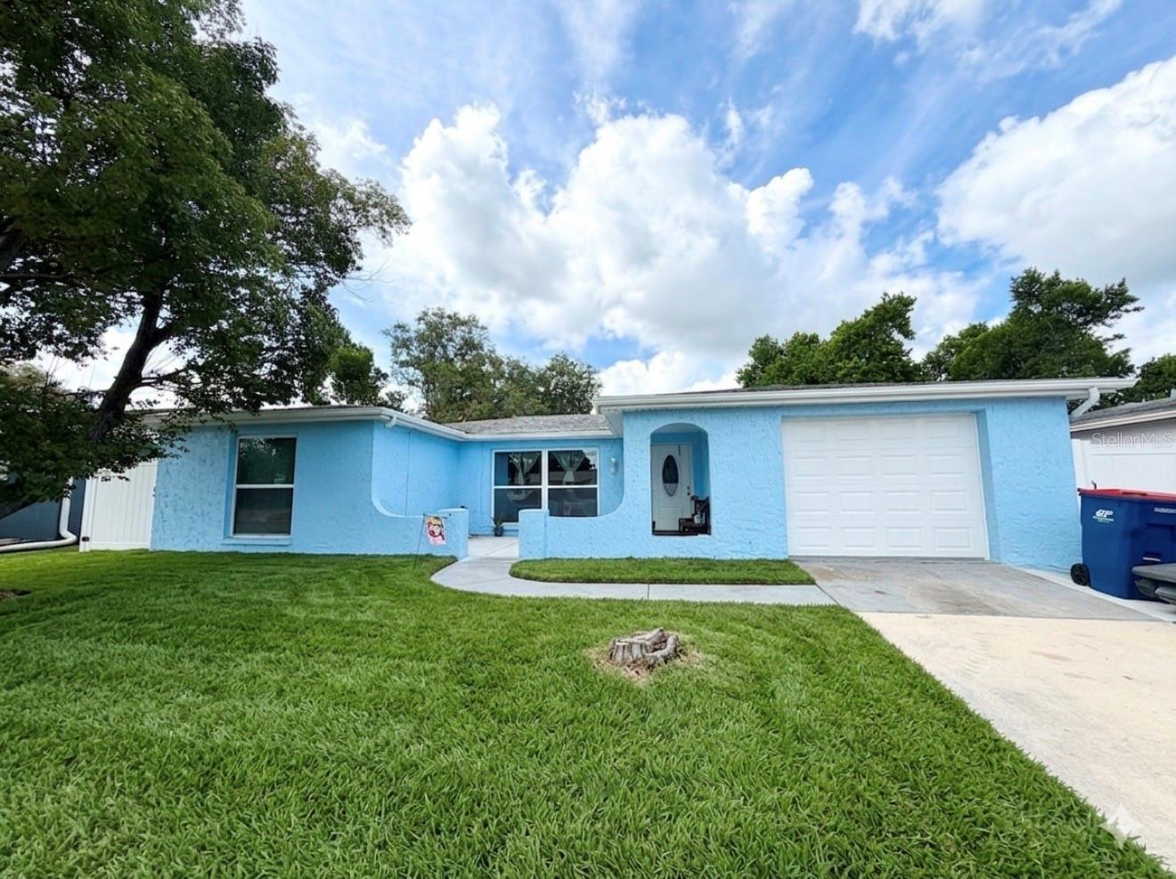 7040 Fox Hollow Drive — photo