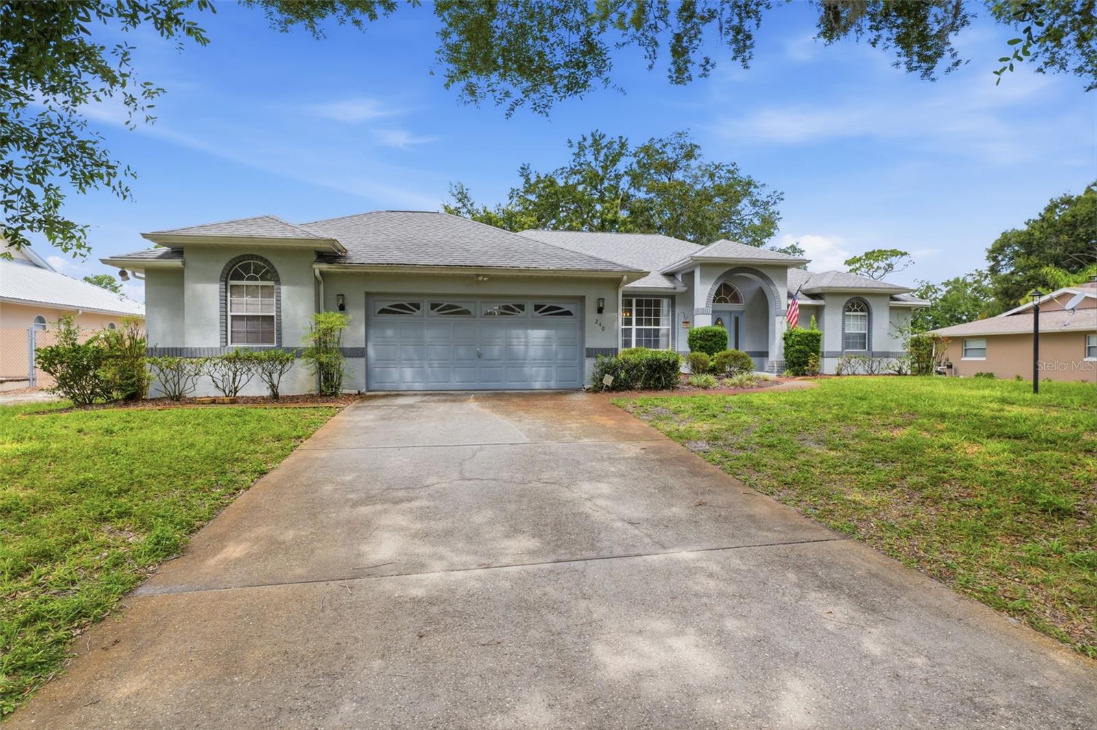 240 N Country Club Drive — photo