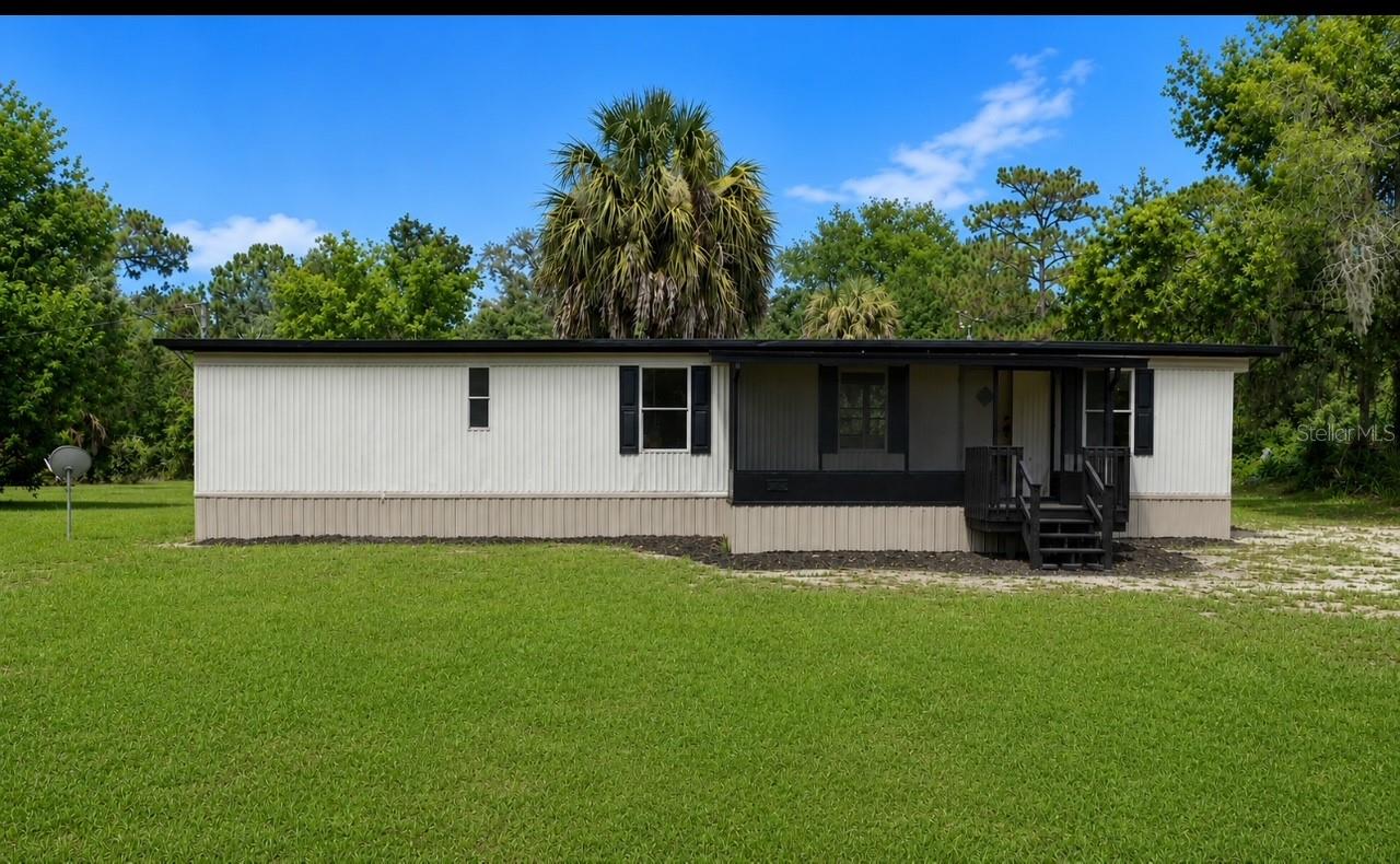 3320 N Holiday Drive — photo