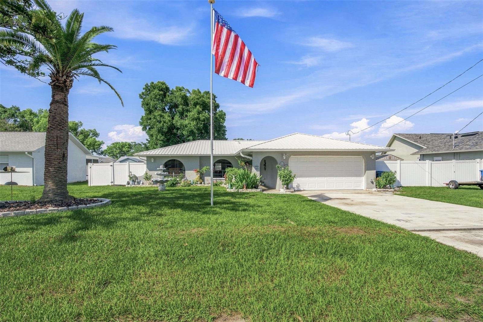 4211 Augustine Road — photo