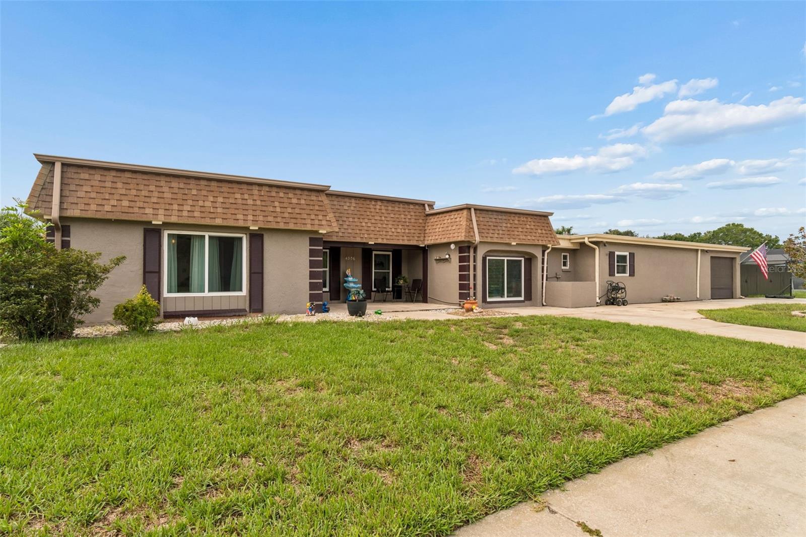 4306 Newbury Drive — photo