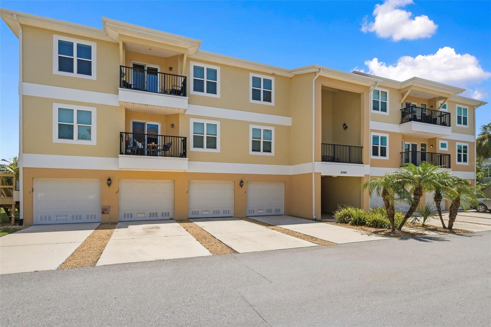 5064 Royal Palms Way 204 — photo