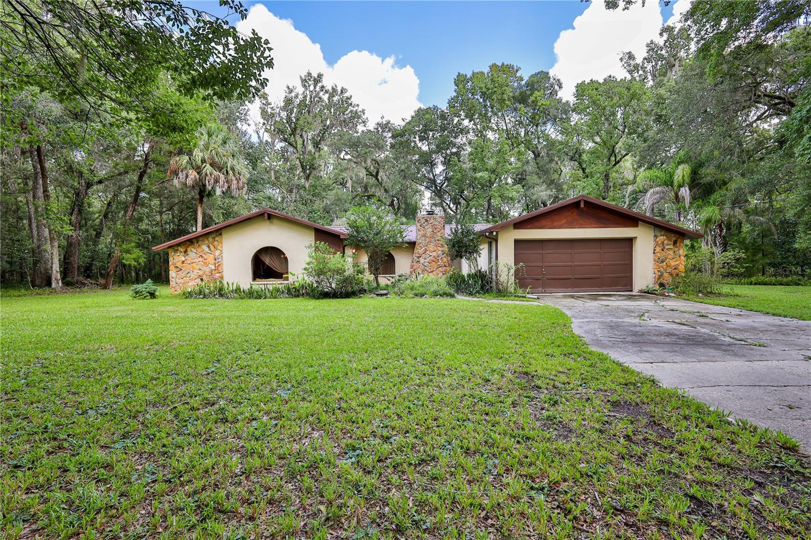 18255 Lake Lindsey Road — photo