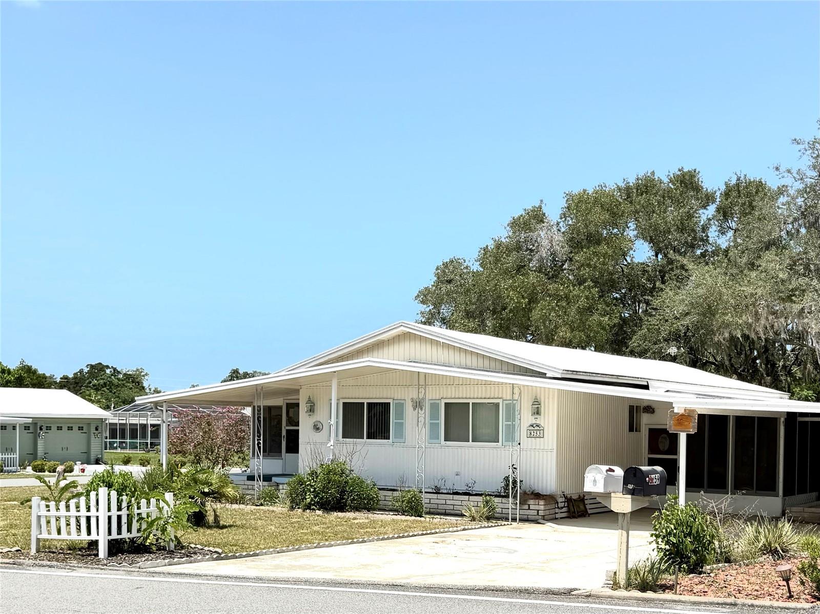8253 Highpoint Boulevard — photo