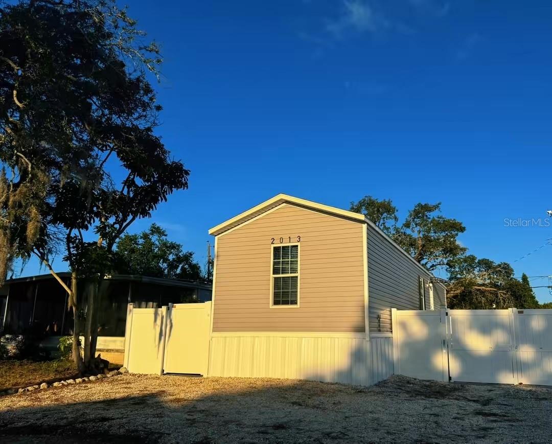 2013 Kepner Drive — photo