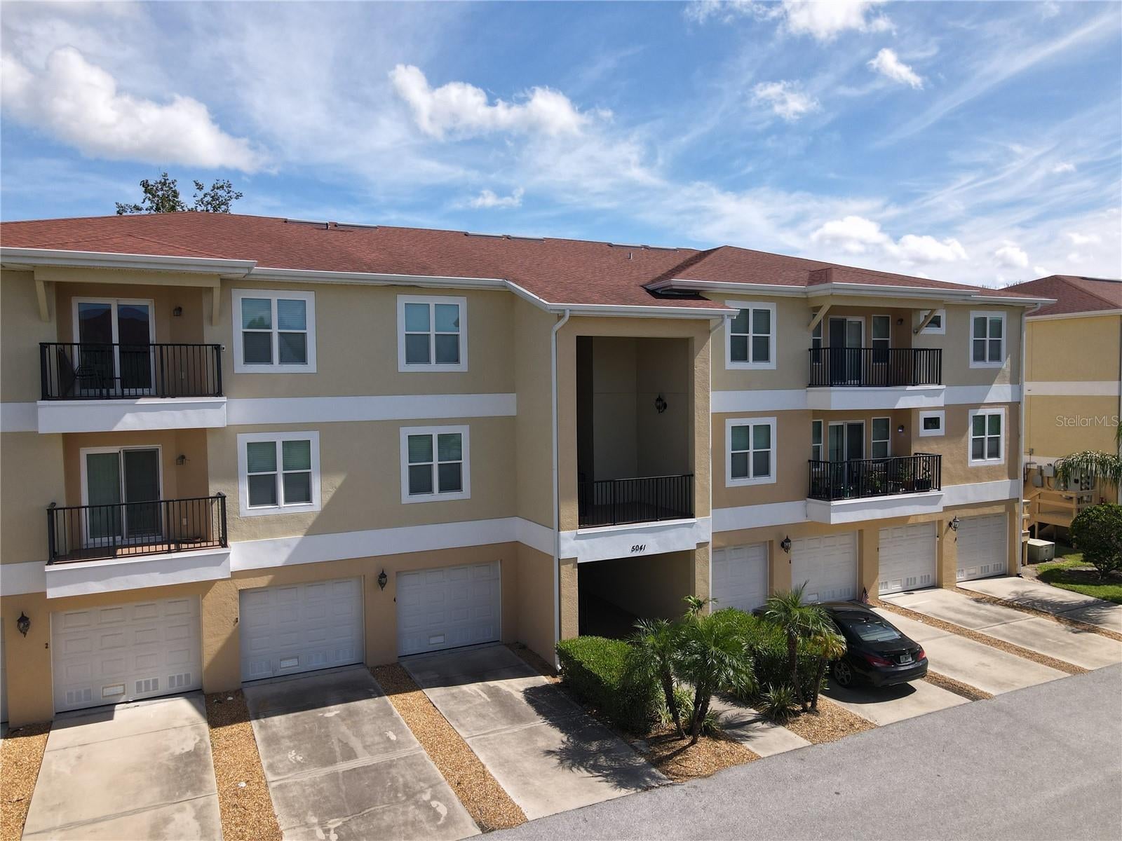 5041 Royal Palms Way 302 — photo