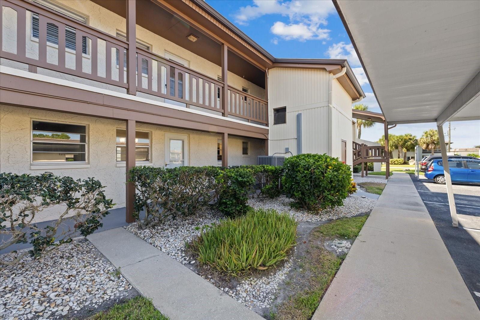 5154 Turquoise Lane 106 — photo