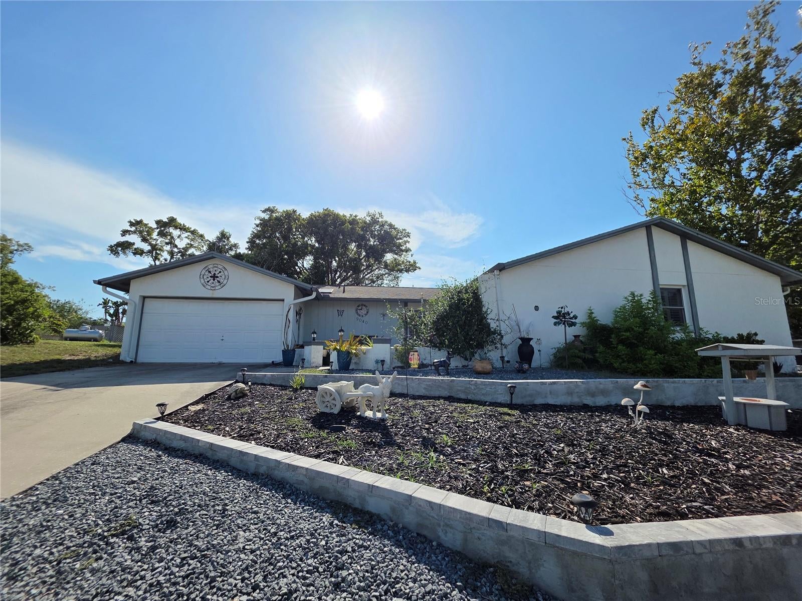 9040 Bay Drive — photo