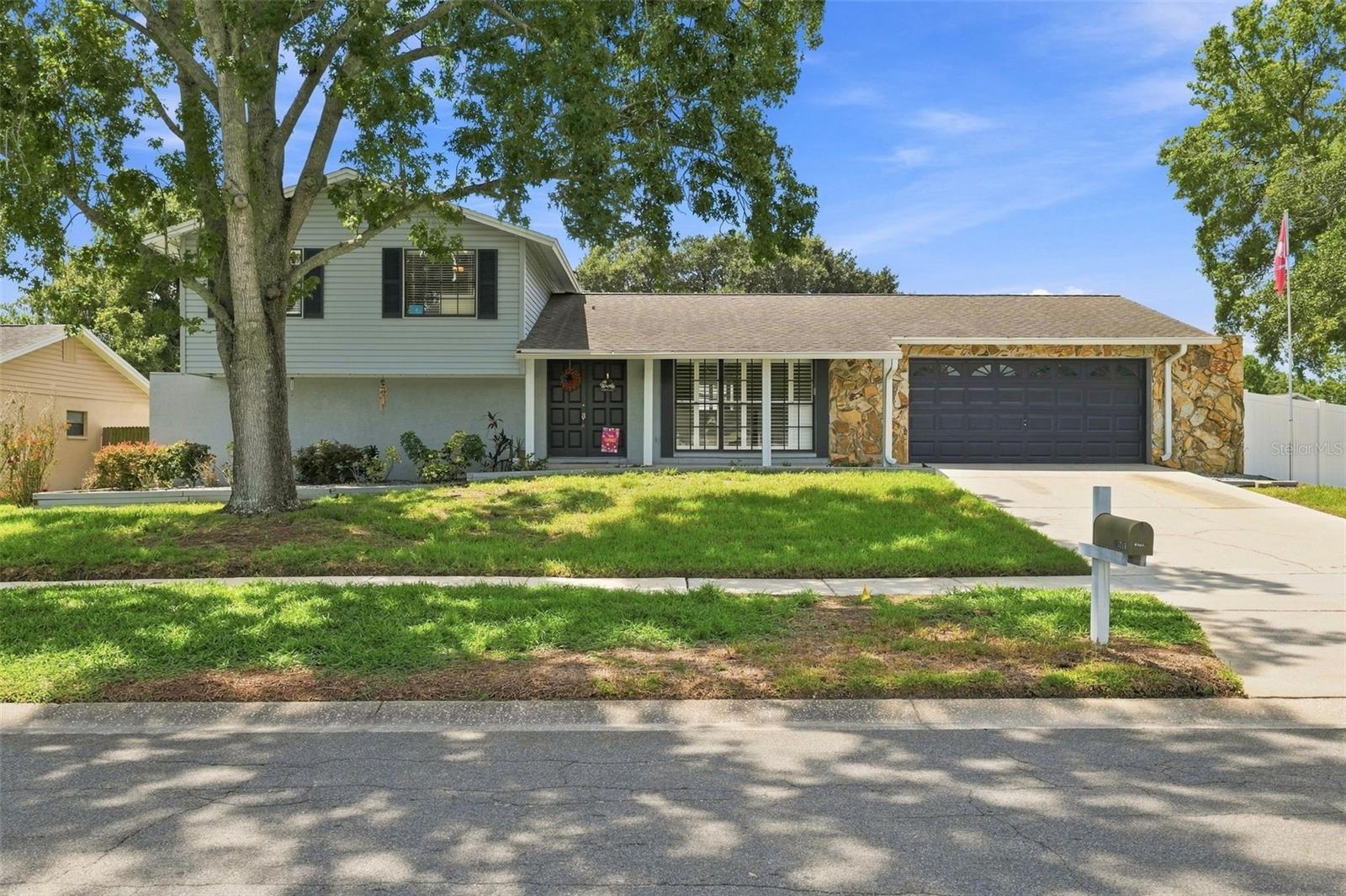 15868 Country Lake Drive — photo
