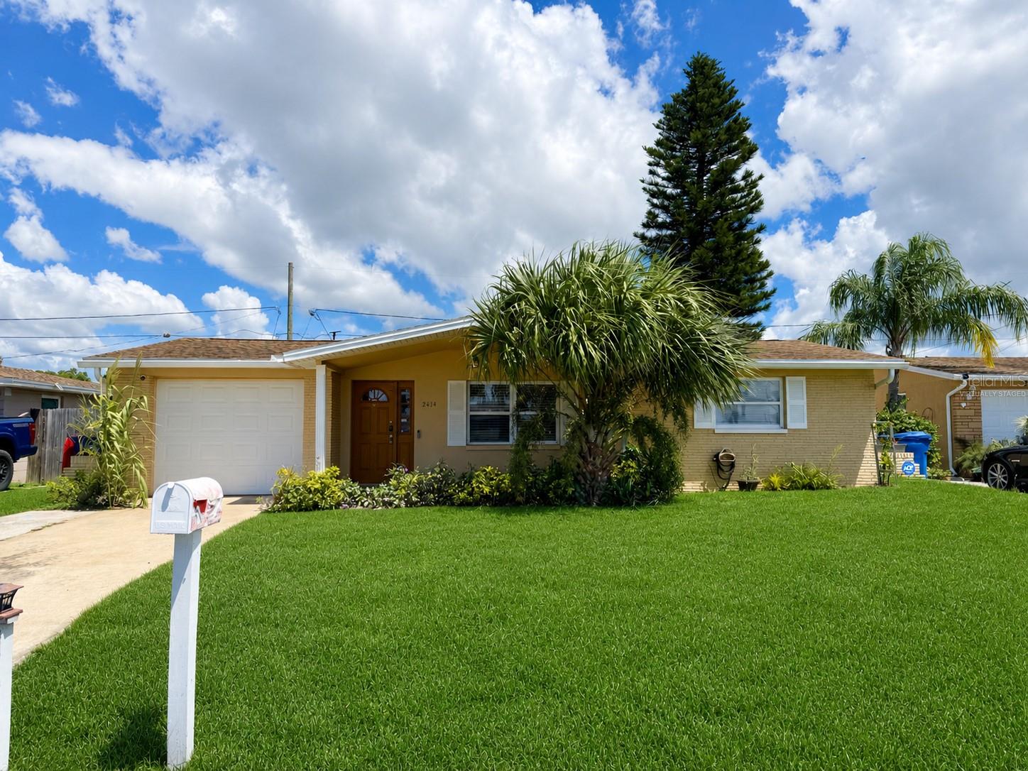 2414 Tahitian Drive — photo