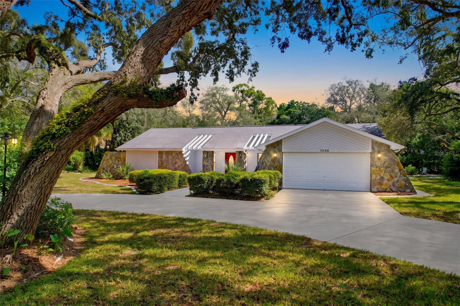 7256 Royal Oak Drive — photo