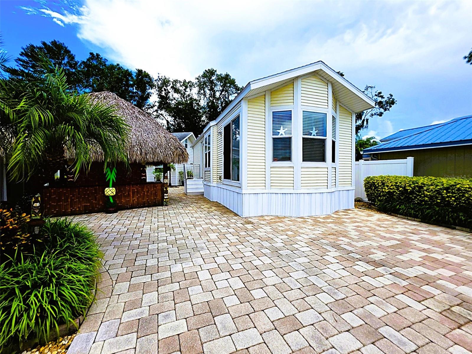 20300 Leonard - Lot 33 — photo
