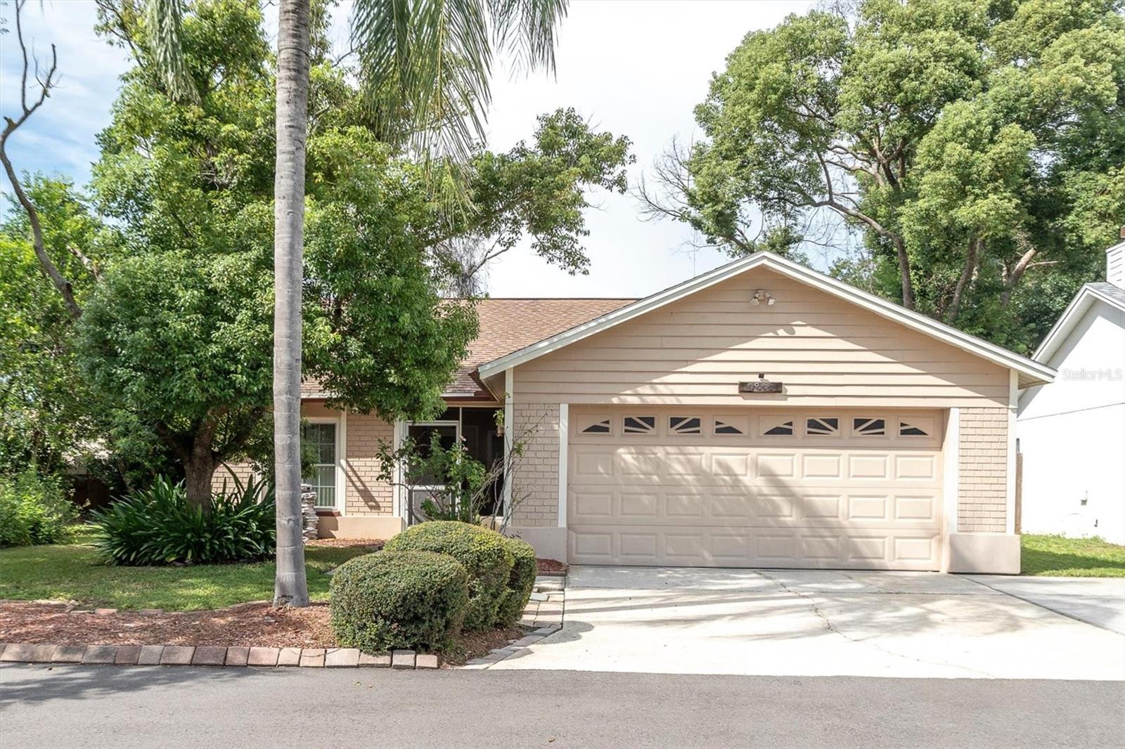 10833 Livingston Drive — photo
