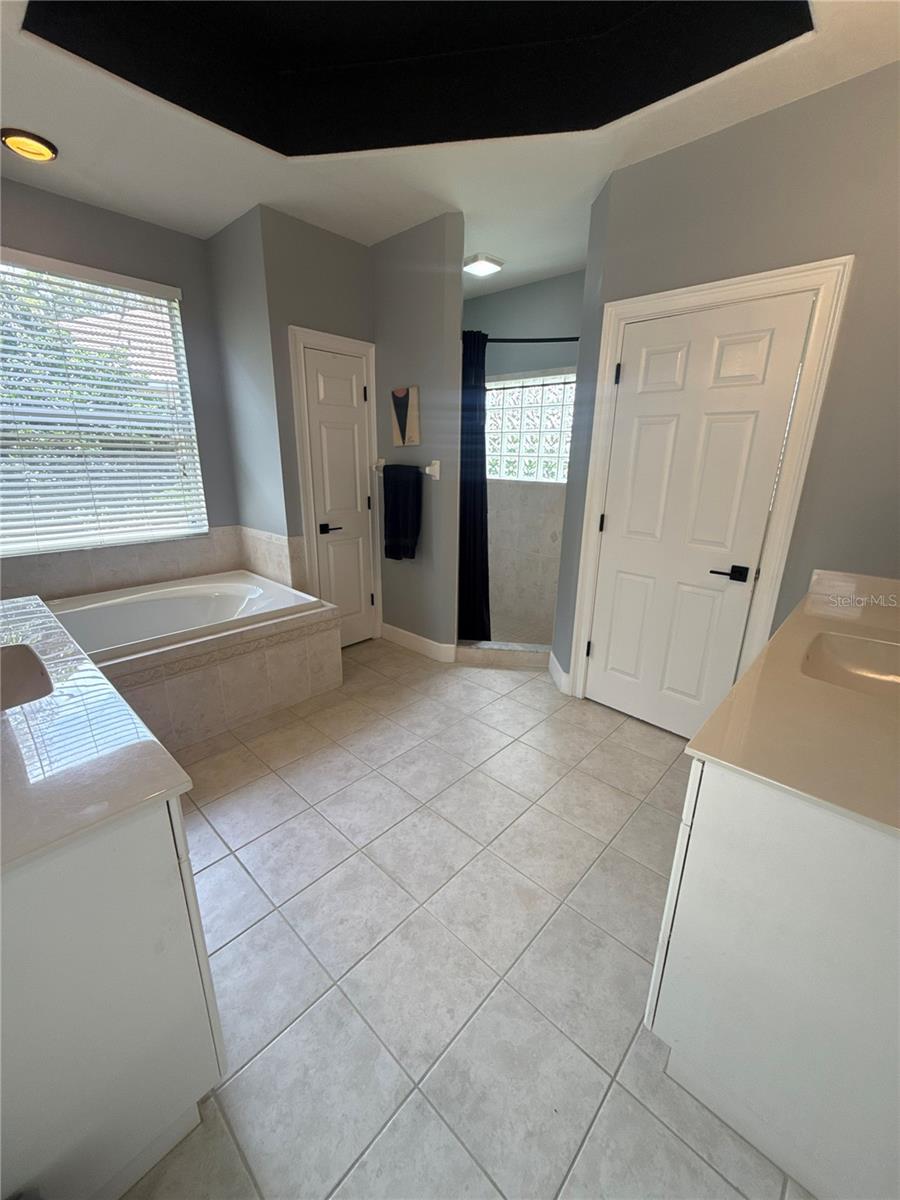 9140 Alexandria Drive — photo