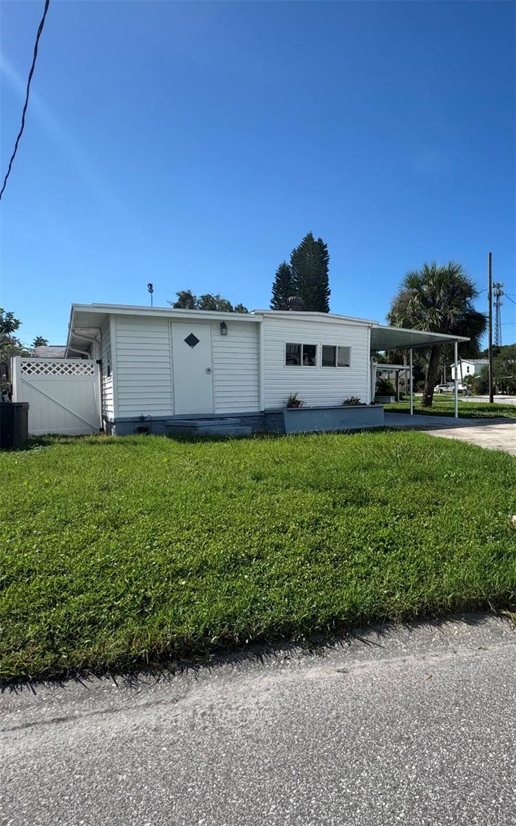 802 River View Lane — photo