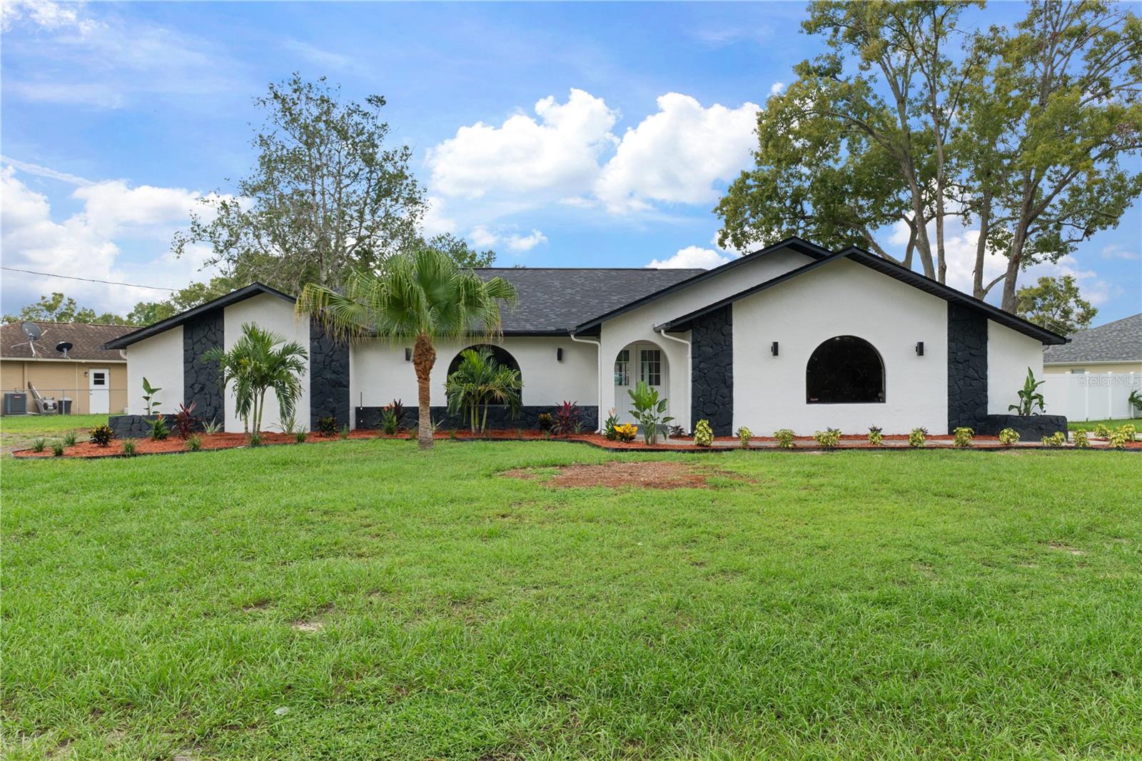 10380 Lafoy Road — photo