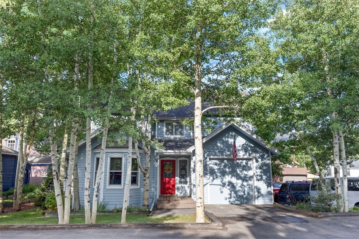 211 S High Street — photo