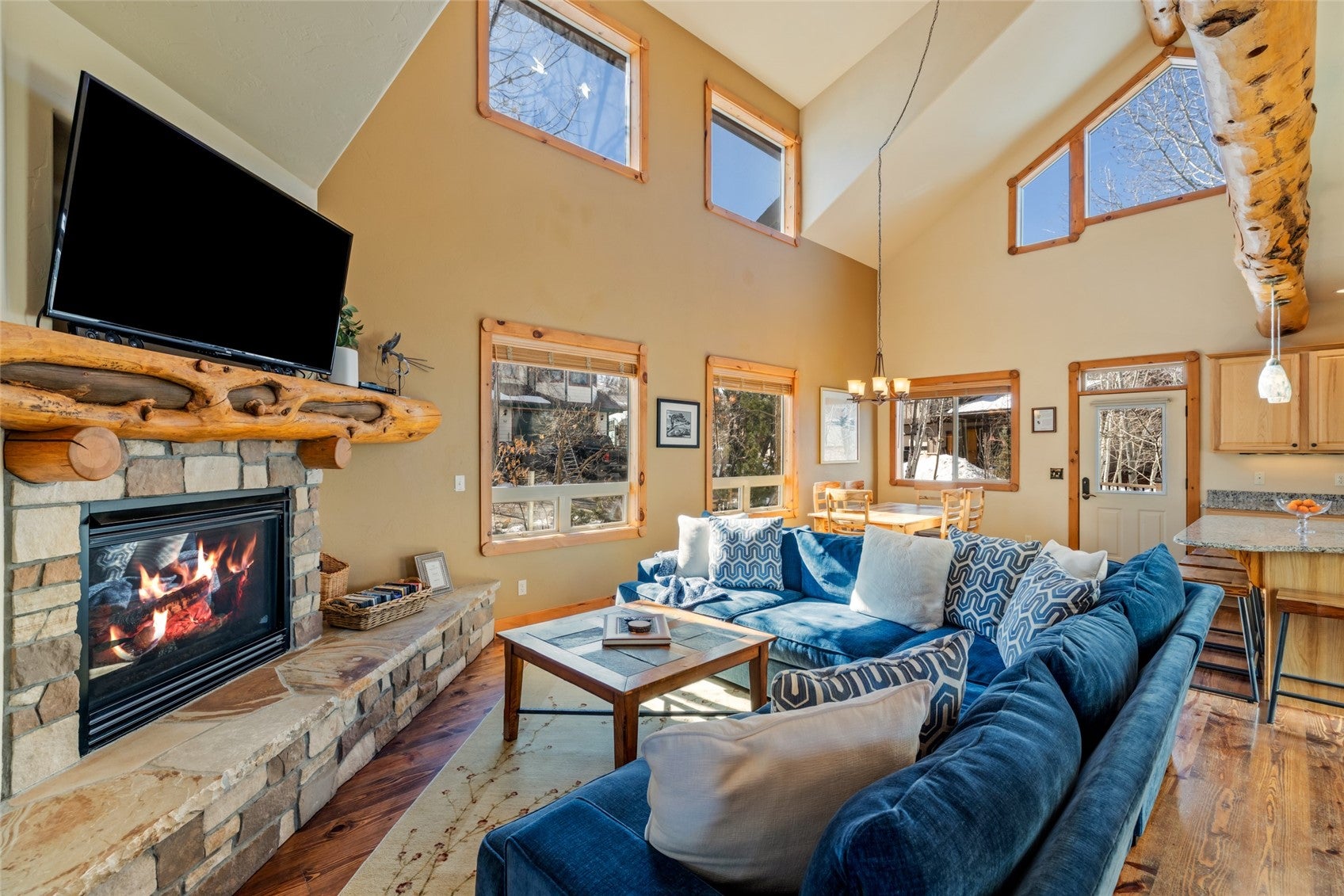 314 Lily Lane B — photo