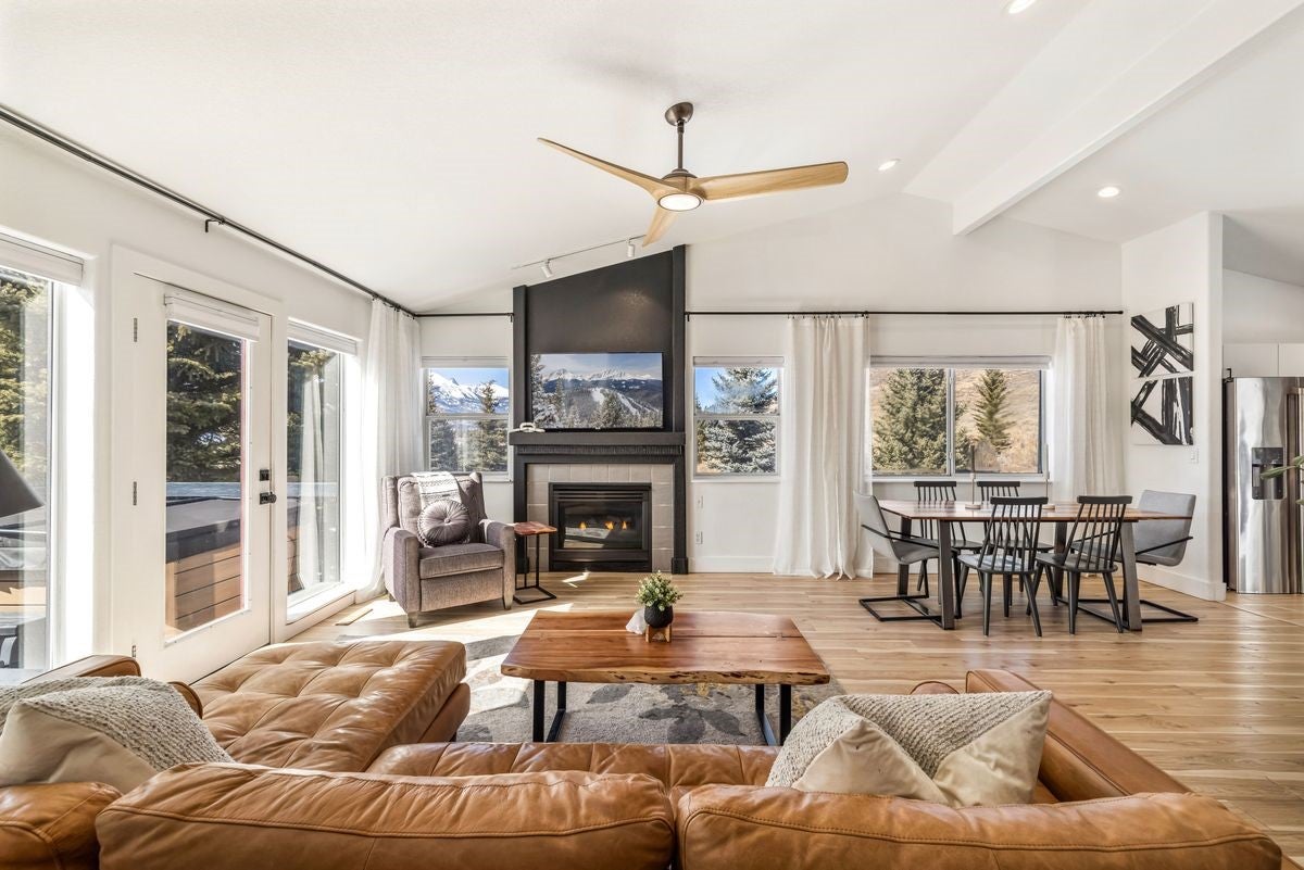 31 Corinthian Circle — photo