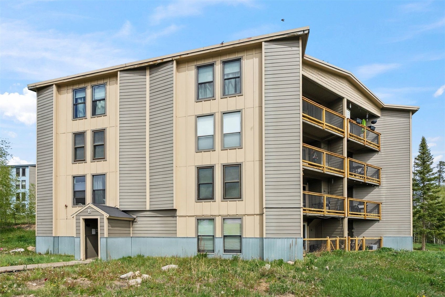 8100 Ryan Gulch Road 106 — photo
