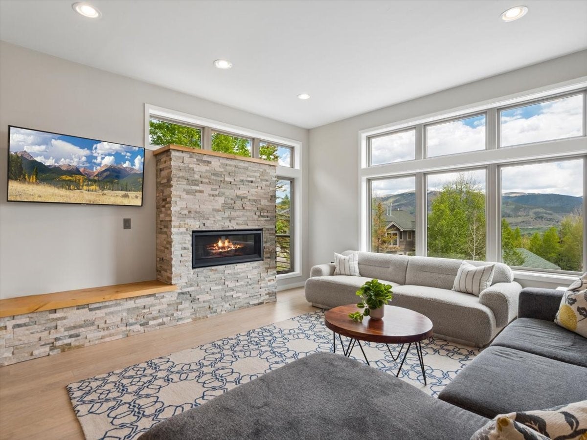 25 Wildernest Court — photo