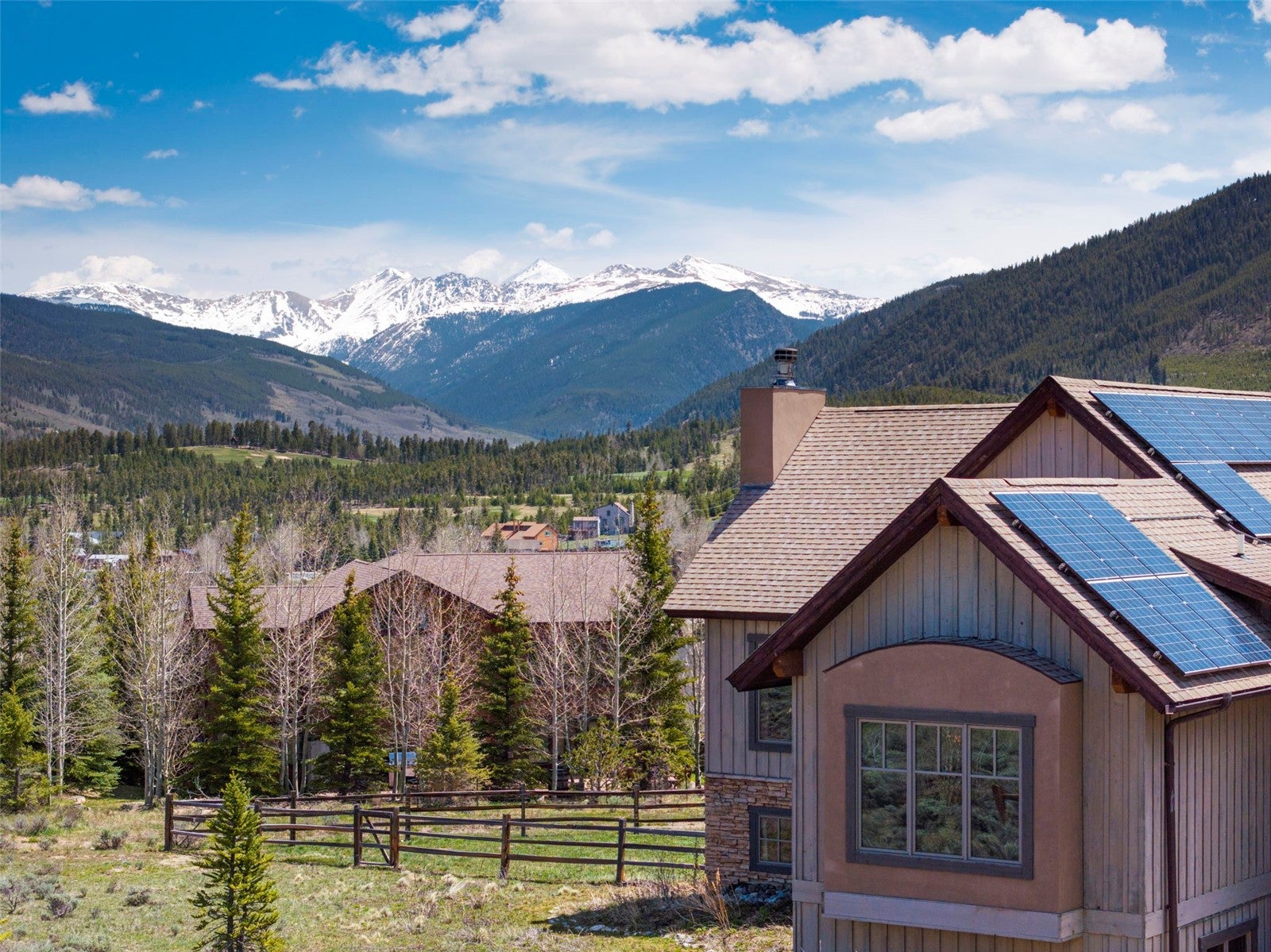 34 Snow Peak Court — photo