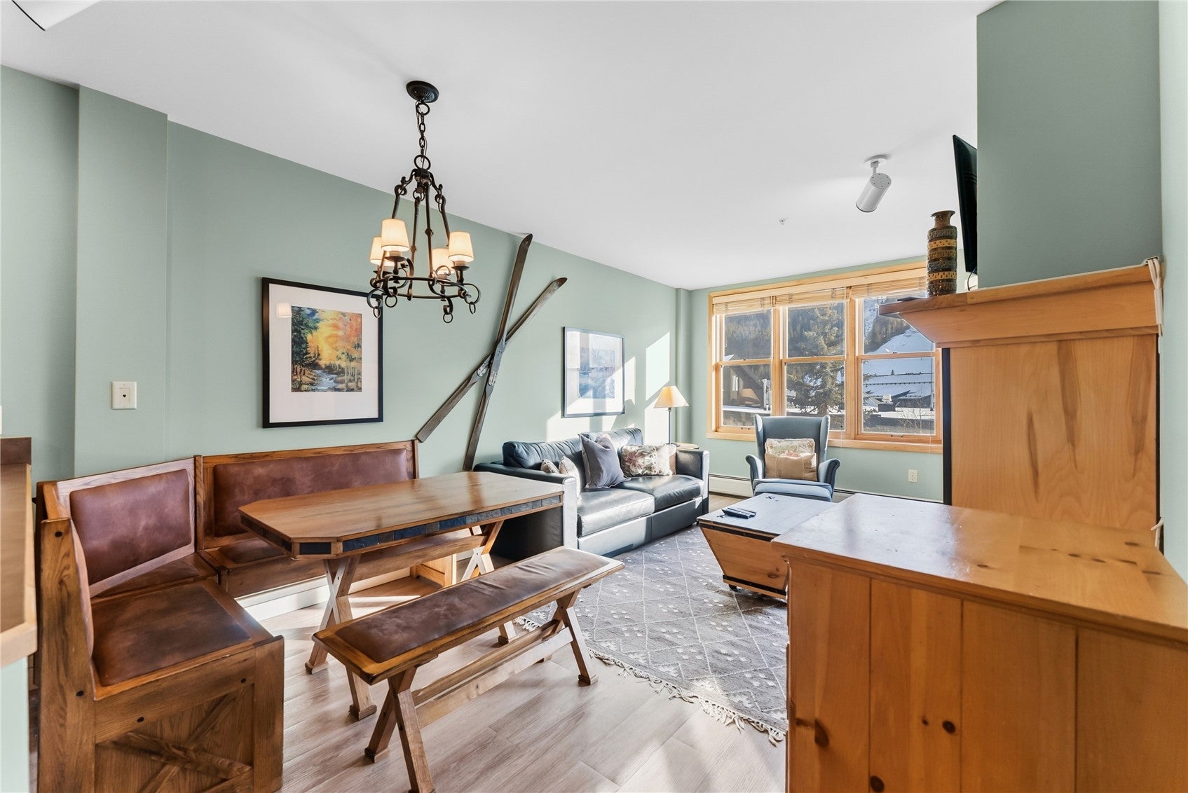 140 Ida_Belle Drive 8263 — photo