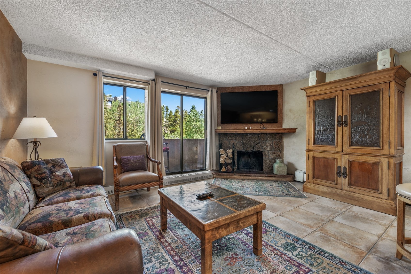611 Village Road 23180 — photo