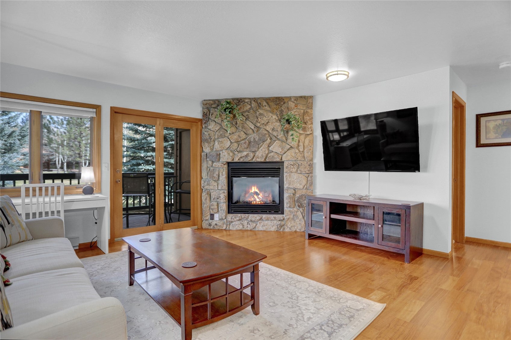 460 Ore House Plaza 205 — photo