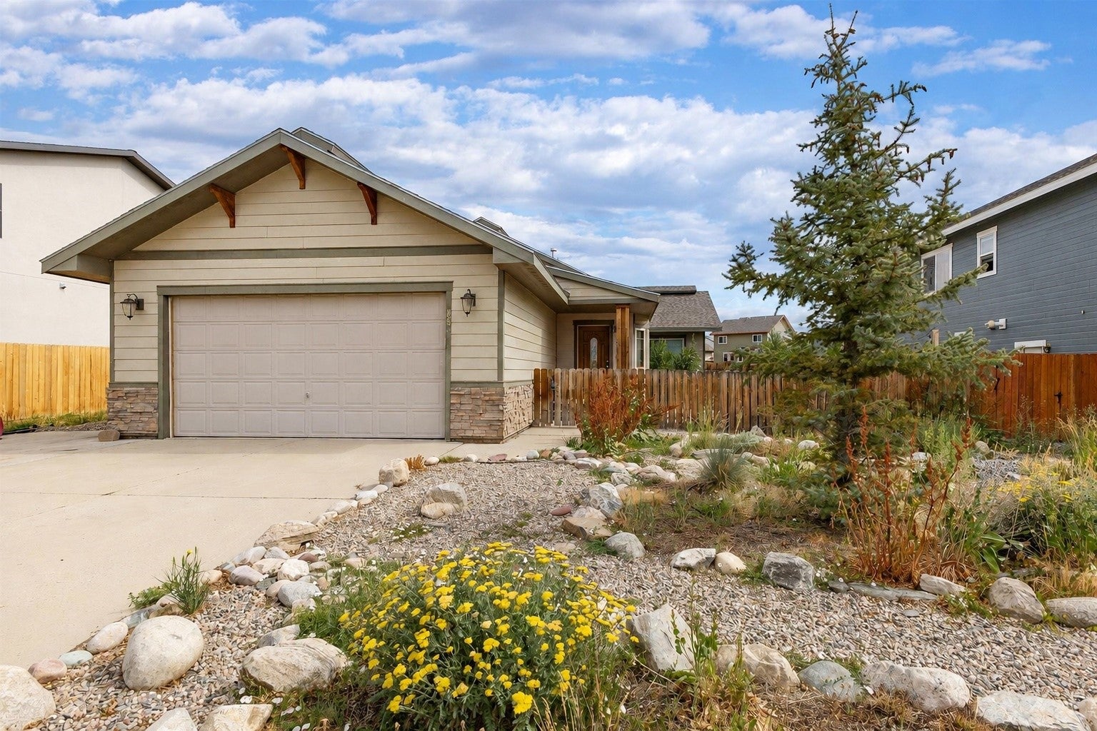 885 Dry Creek South Road — photo