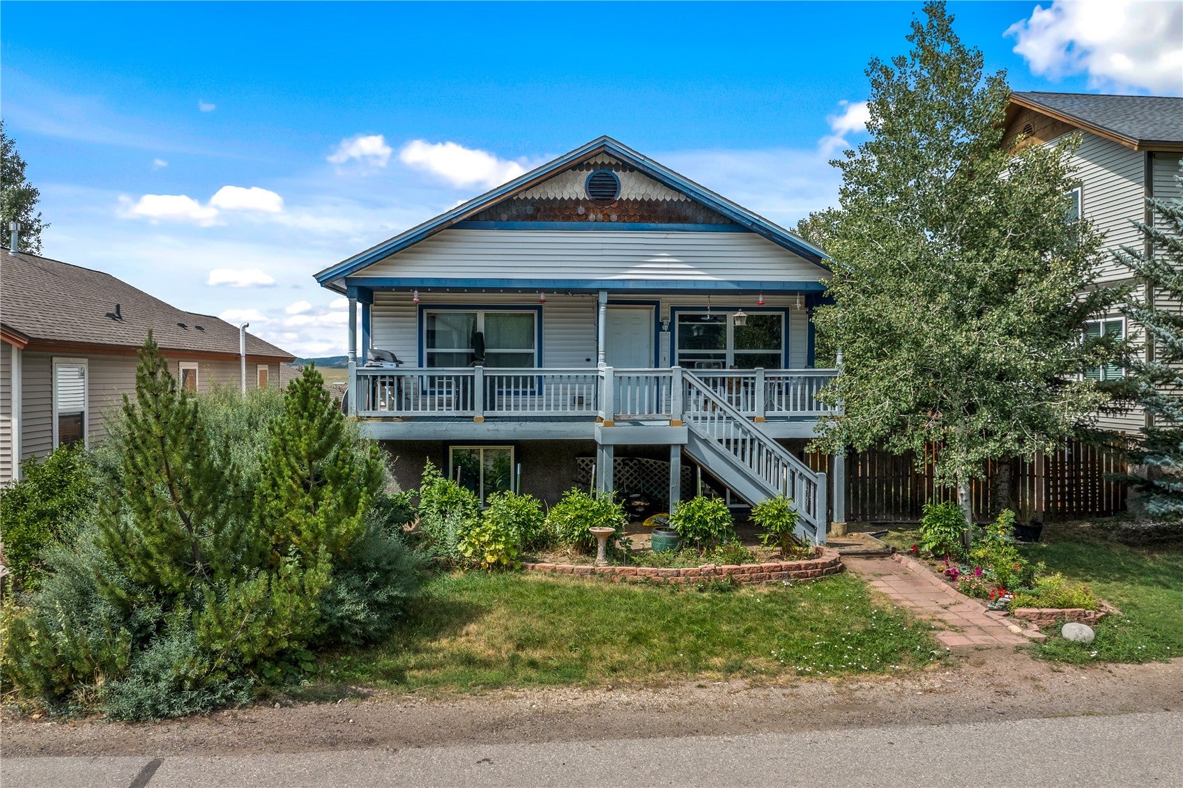 2355 Savoy Place — photo
