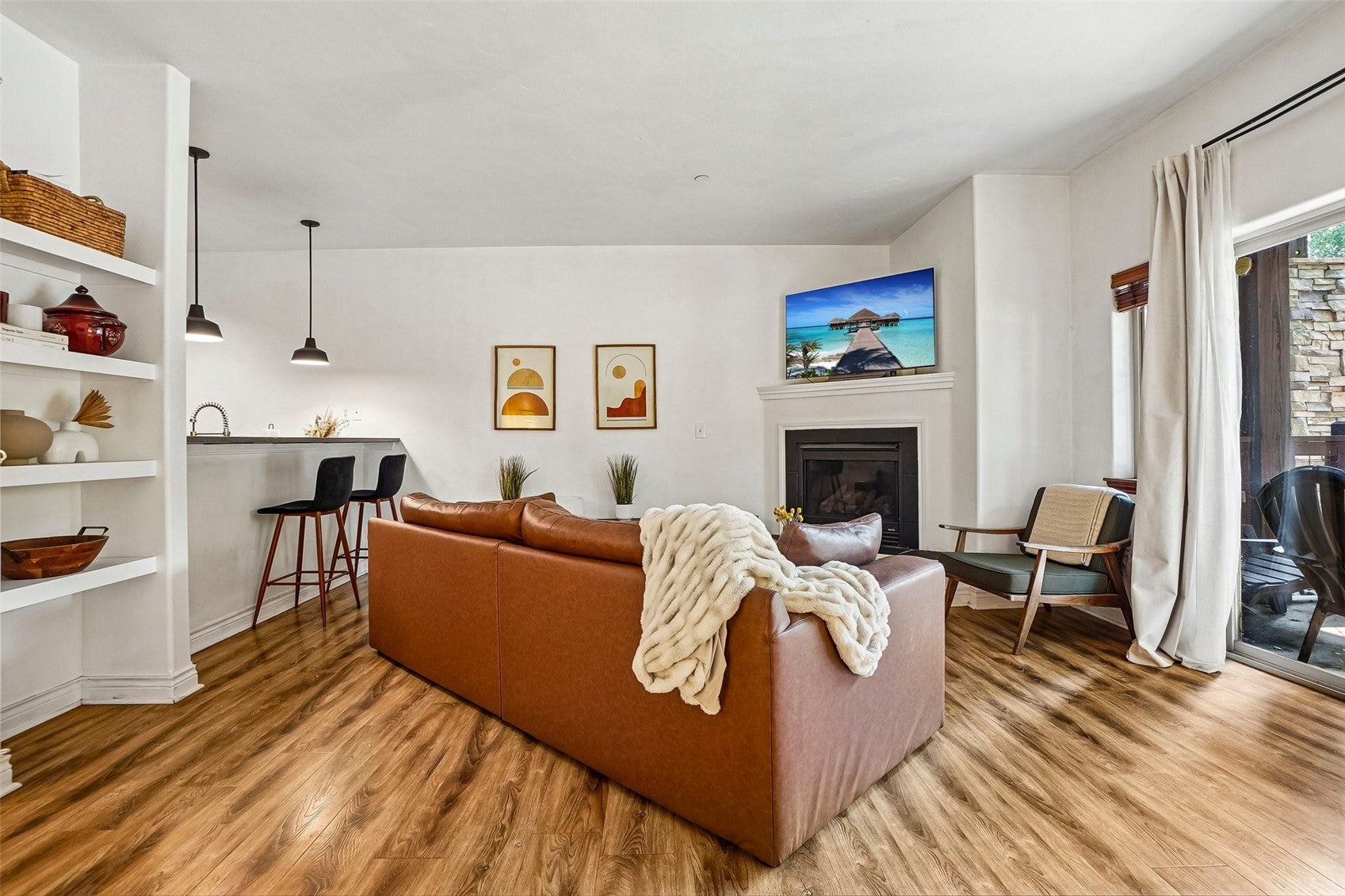801 Lakepoint Drive B17 — photo