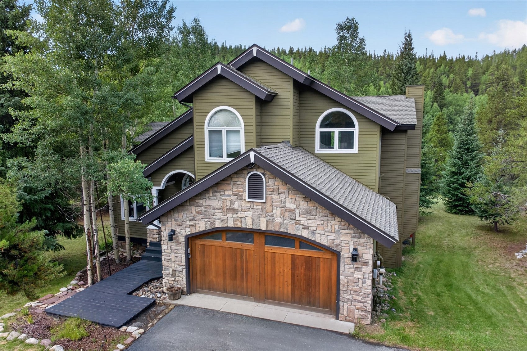 1210 Brooks Hill Drive — photo