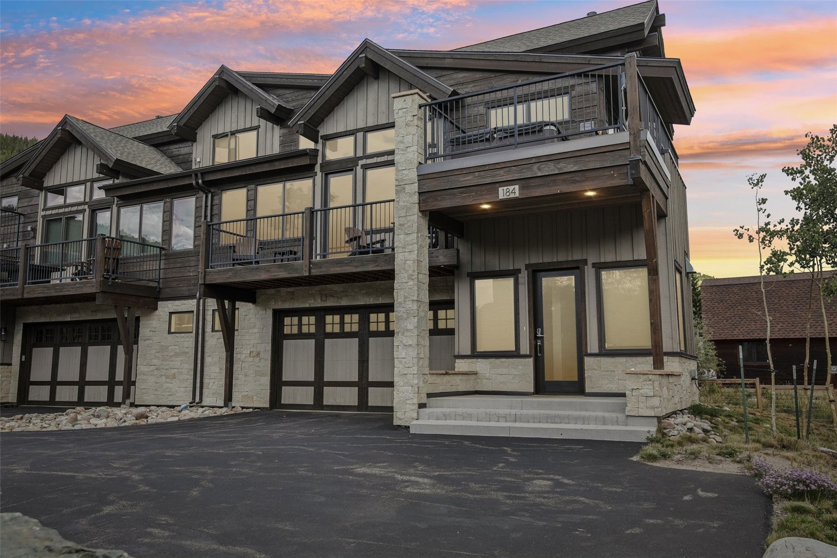 184 Caravelle Drive 20 — photo
