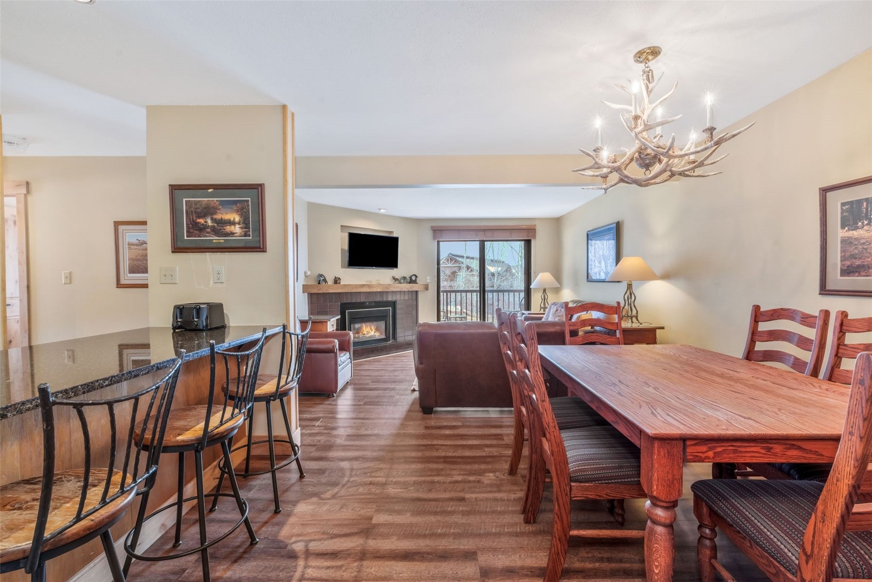2015 Walton Creek Road 113 — photo