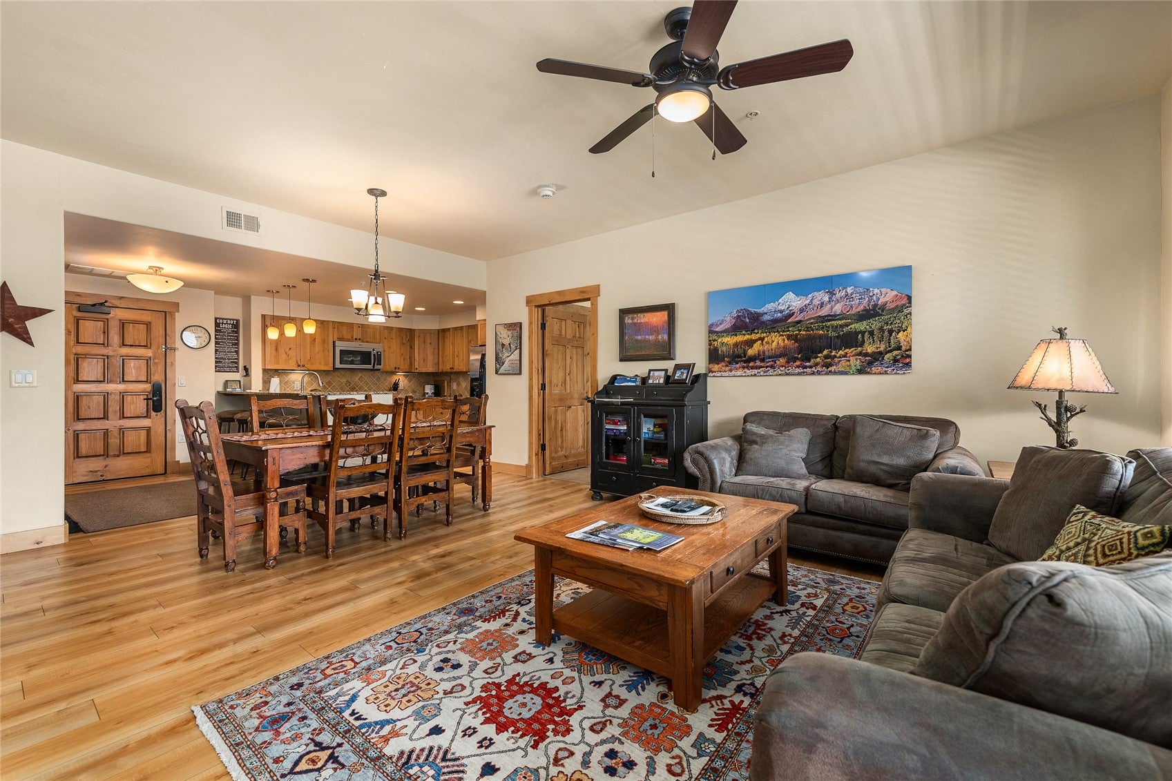 1875 Medicine Springs Drive 4208 — photo