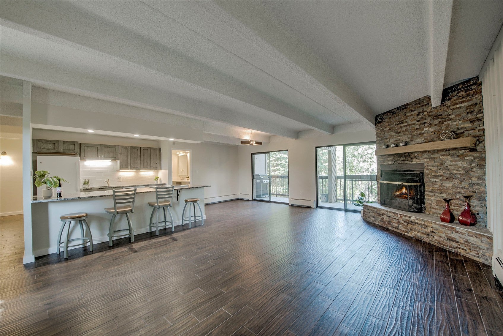 222 Creekside Drive 317 — photo