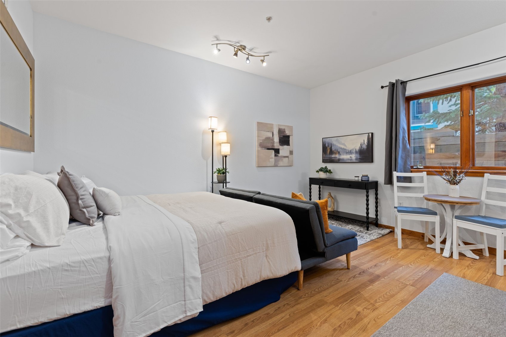43 Snowflake Drive E10 — photo