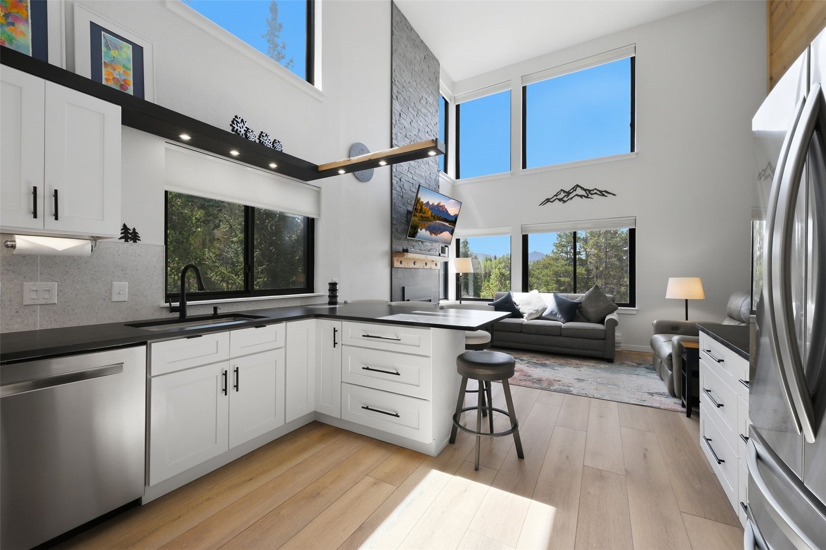 166 Argentine Court 1430 — photo